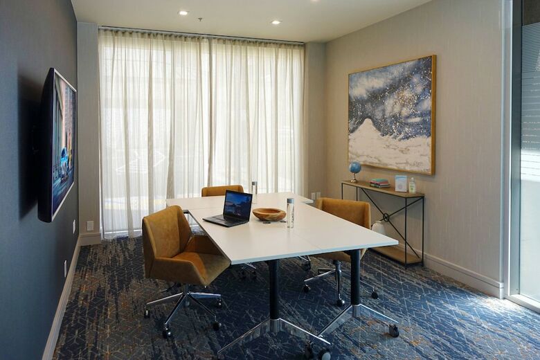 Hotel Courtyard By Marriott Lax