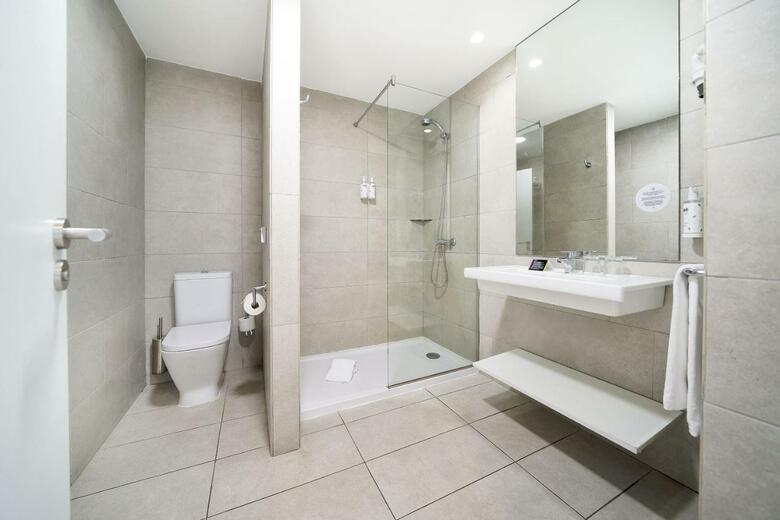 Hotel Akeah Broncemar