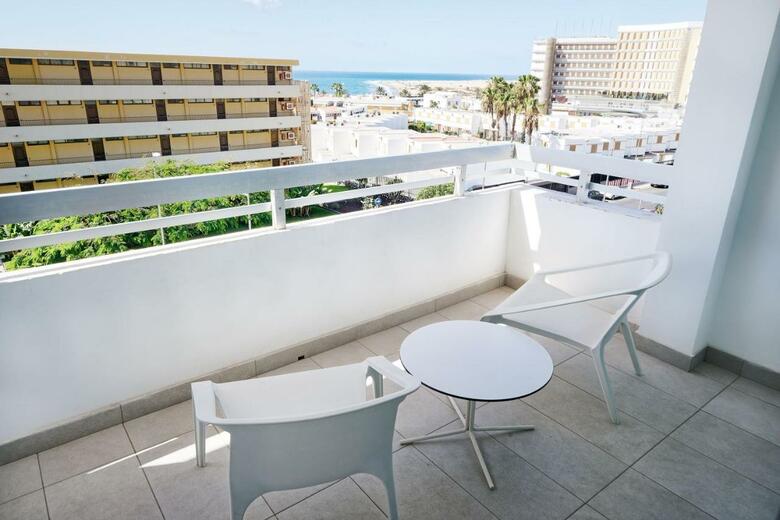 Hotel Akeah Broncemar