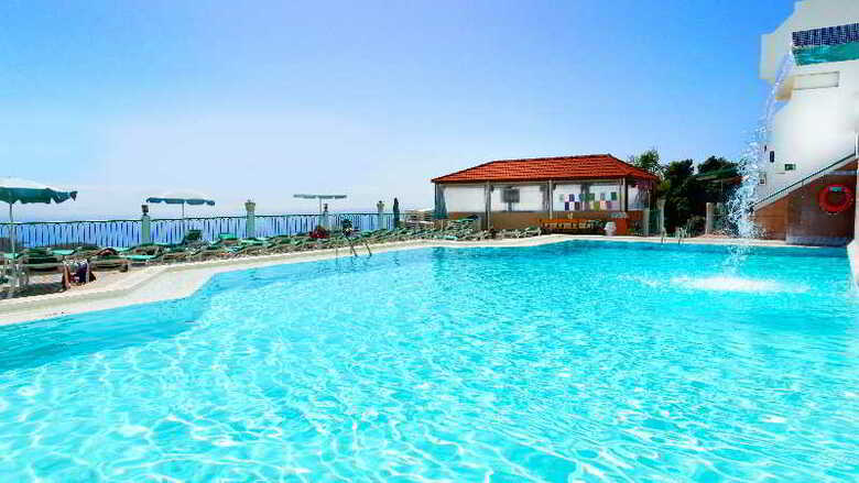 Apartamentos Monteparaiso