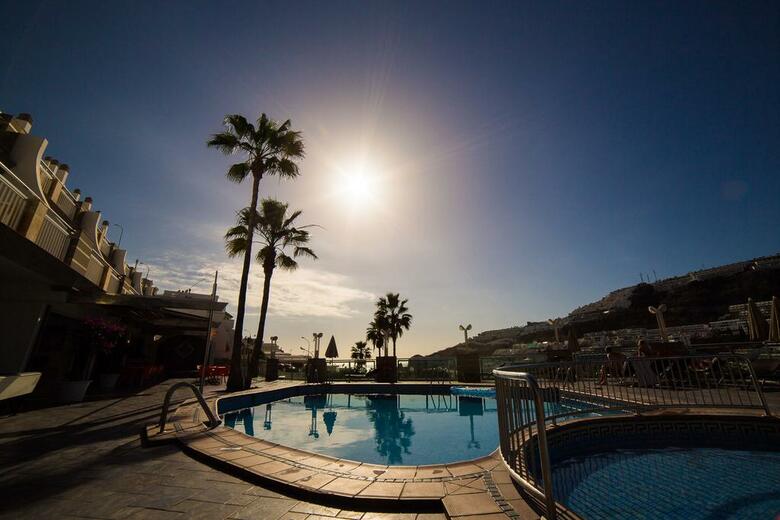 Apartamentos Cala Nova