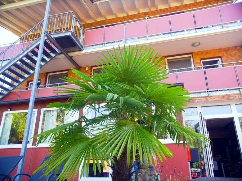 Hostal G�stehaus Schmidt