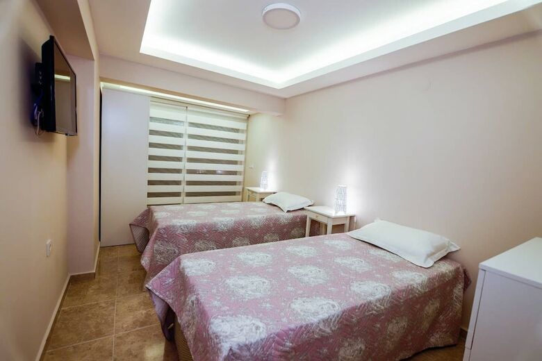 Villa Little Gems 2