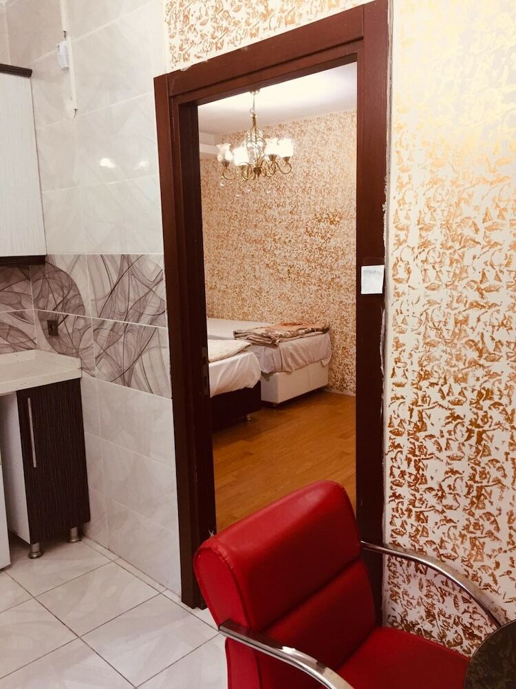 Deluxe Royal Apart