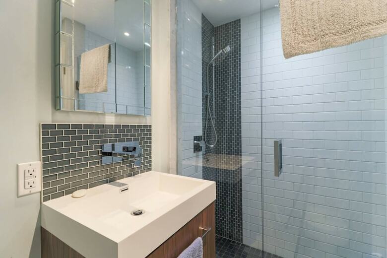 Chic Toronto Townhouse With Private Patio