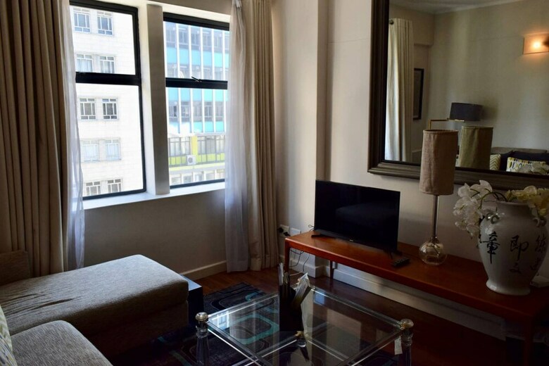 Apartment Suite With Rooftop Pool