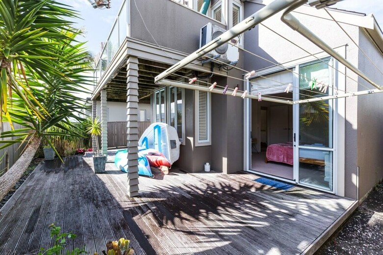 Beachside Escape 1 Bedroom Guest Suite