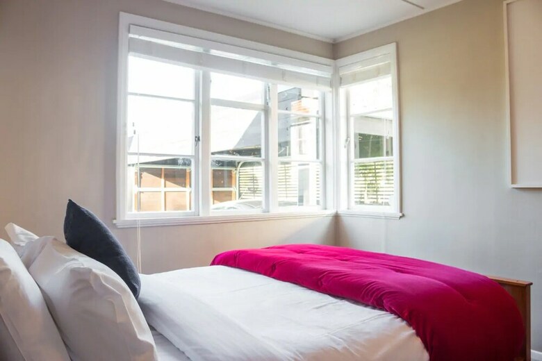 2 Bedroom Garden Oasis In Mount Eden