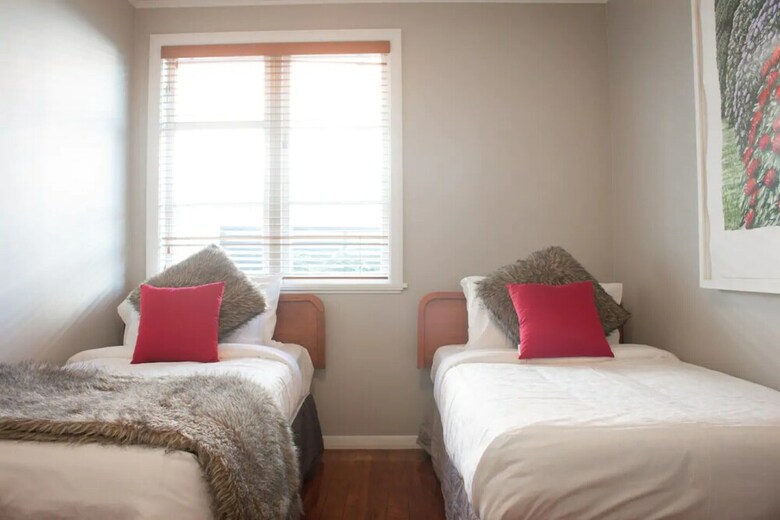 2 Bedroom Garden Oasis In Mount Eden