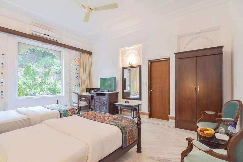 Hotel Raj Kuber