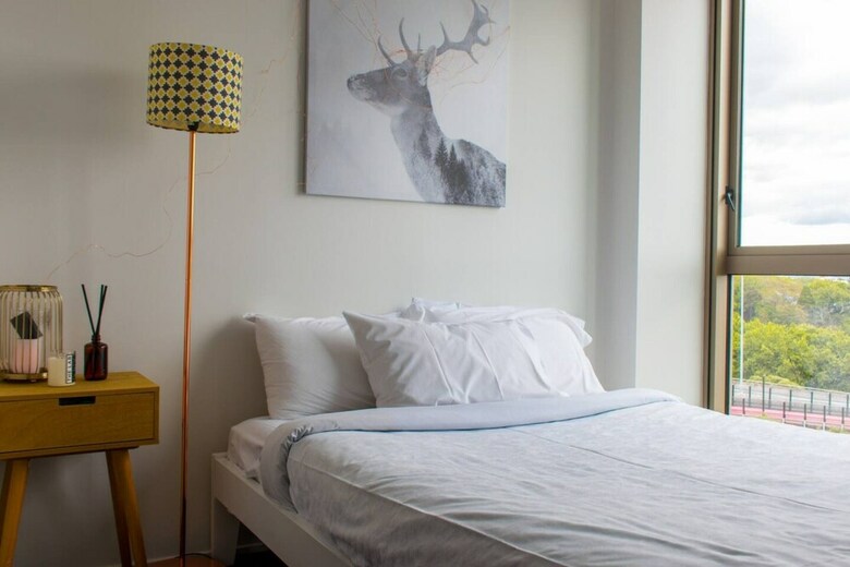Comfortable 2 Bedroom Apartment With Stunning Views