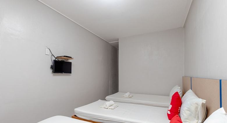Hotel Zen Rooms Basic Crisfil's Lodge