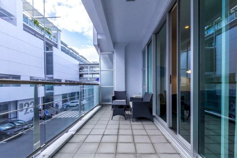 Modern 1 Bedroom Apartment On Princes Wharf