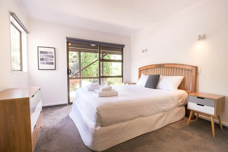 Apartamentos Modern 4 Bedroom Family Home With Pool