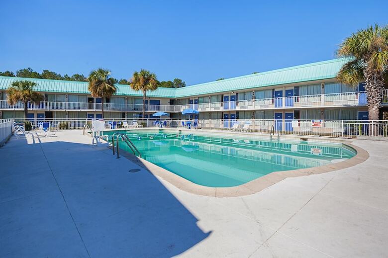 Motel 6 Tifton, Ga