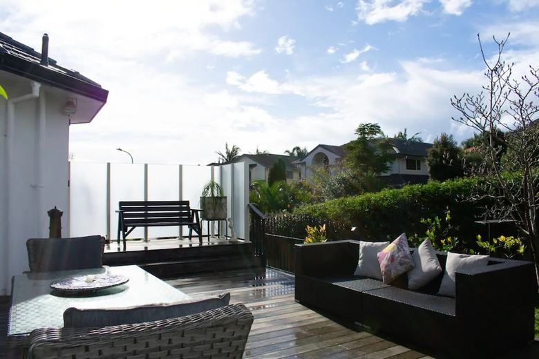 Grand 4 Bedroom Home With Balcony And Garden