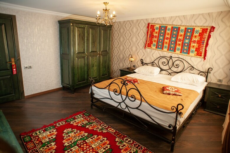 D&j Old City Hotel
