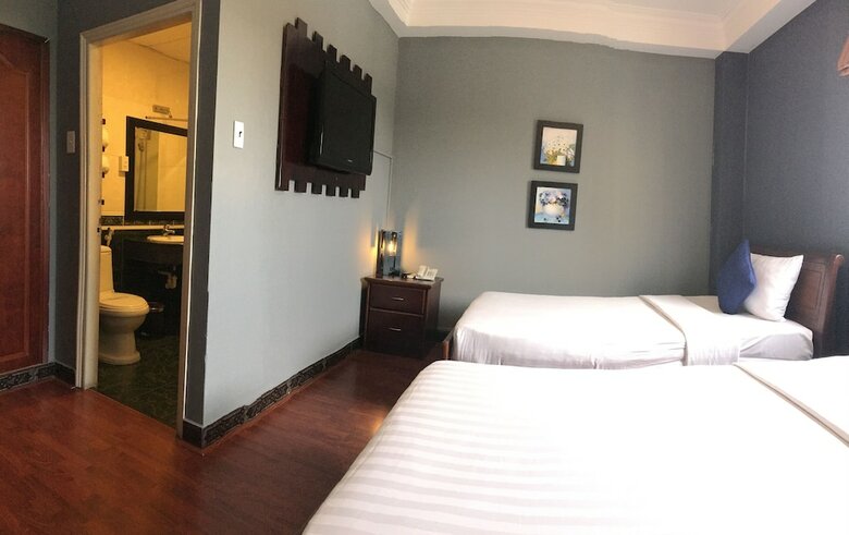 Good Vibes Central Hotel