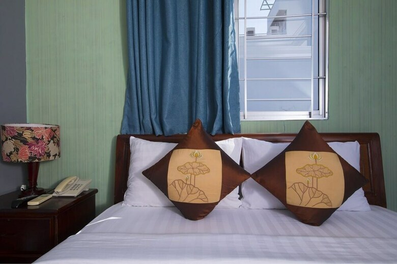 Good Vibes Central Hotel