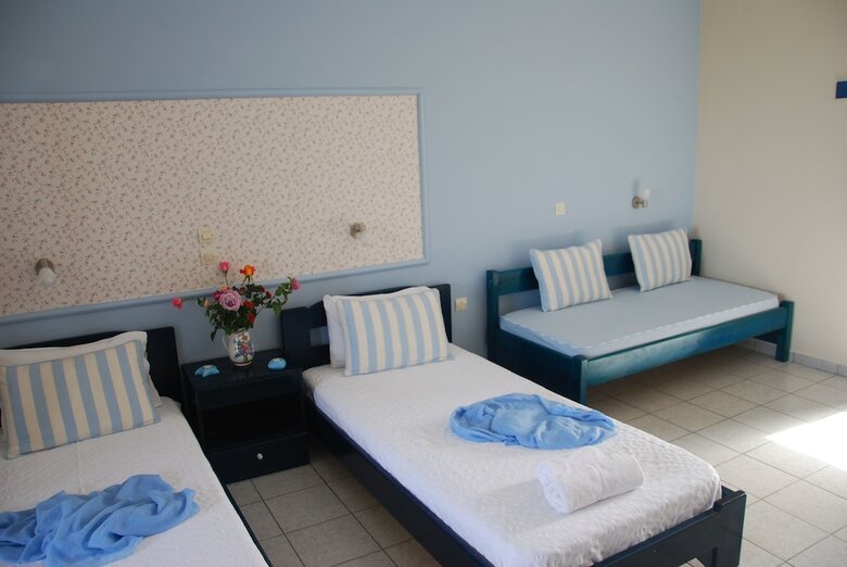Kavos Psarou Studios And Apartments