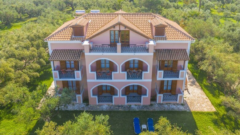Kavos Psarou Studios And Apartments