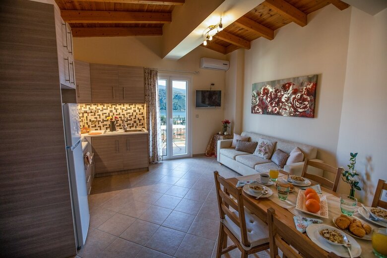 Chrysianna Seaview Apartment