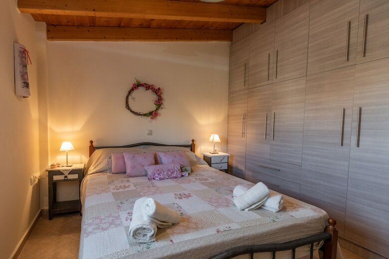 Chrysianna Seaview Apartment
