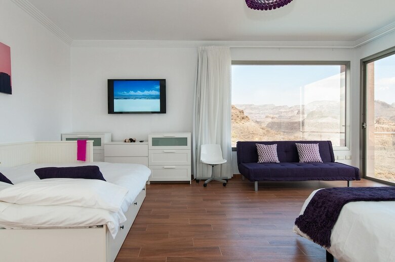 Majestic Villa Monte Leon For 6 + 6