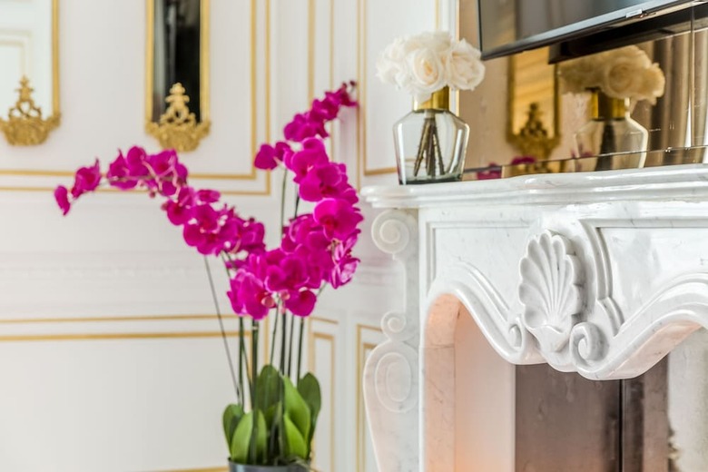 Luxury 2 Bedroom Apartment  Eiffel Tower