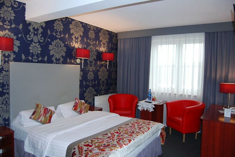 Amigo Hotel