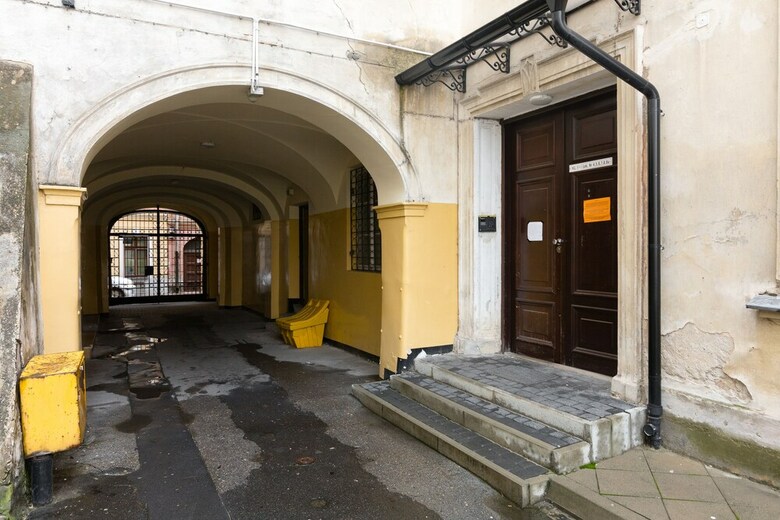Comfortable Old Town Apartment
