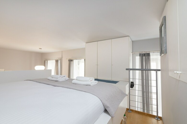 Comfortable Old Town Apartment