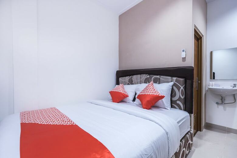 Hostal Oyo 1310 Urban Residence