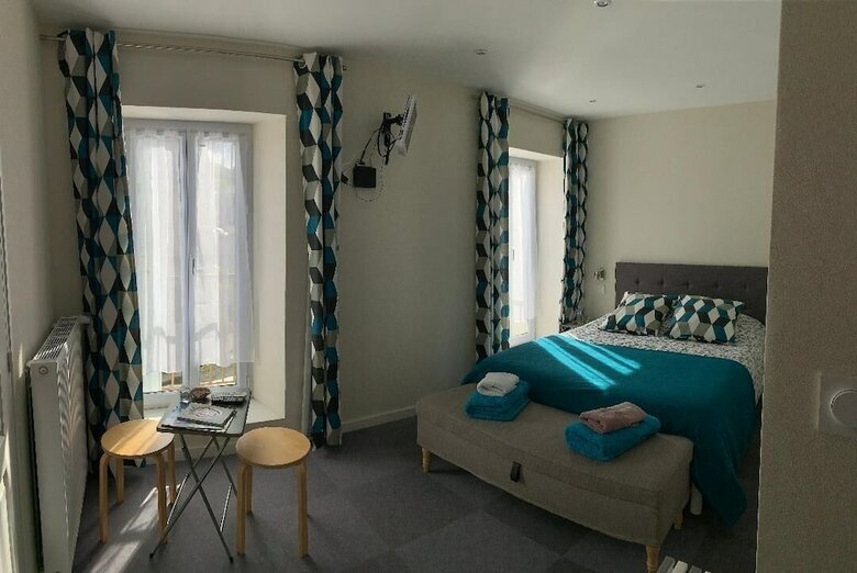Bed & Breakfast L'ajasserie D'orcival