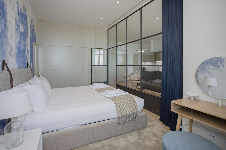 Liiiving Luxury Beachfront Apartments