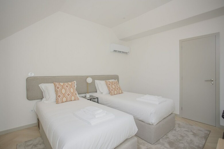 Liiiving Luxury Beachfront Apartments
