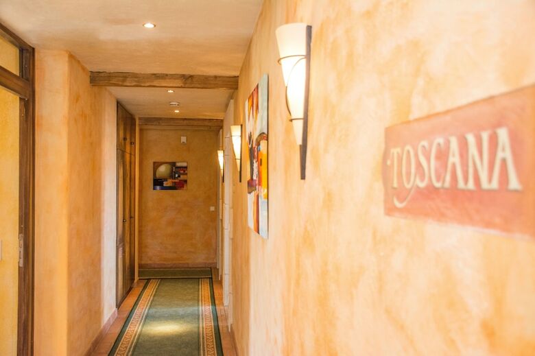 Hostal Hotel Casa Rustica