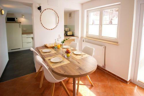 Hostal Wellness Pension Am Rain