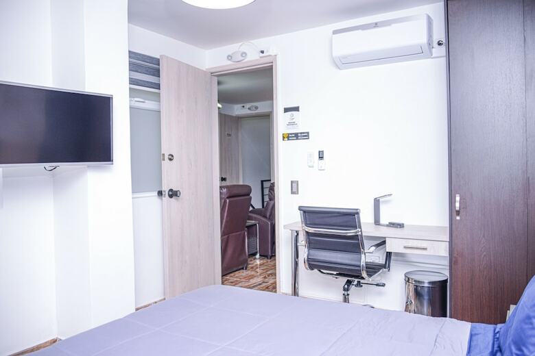 Apartamentos Miracle Building