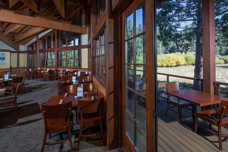 Hotel John Muir Lodge