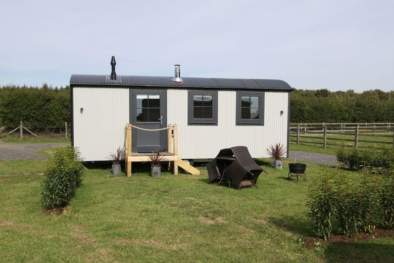 Cabana Springwood Shepherd Huts