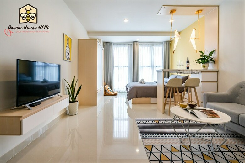 Dream House Apartment
