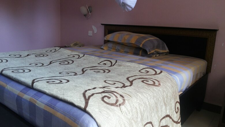 Palema Crown Hotel