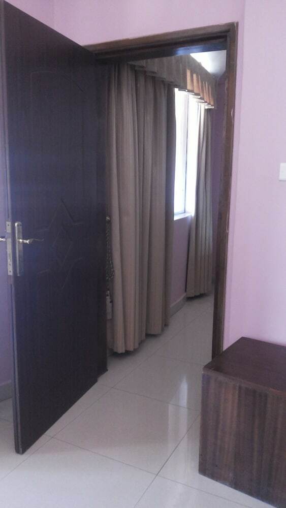 Palema Crown Hotel