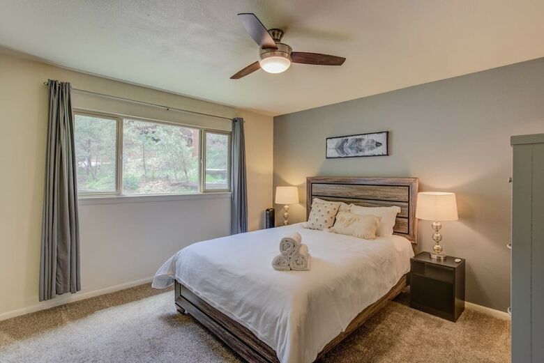 4br Mountain Getaway Pikes Peak, Dog-friendly!