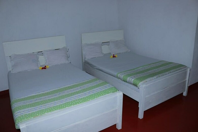 Hotel Senani Guesthouse