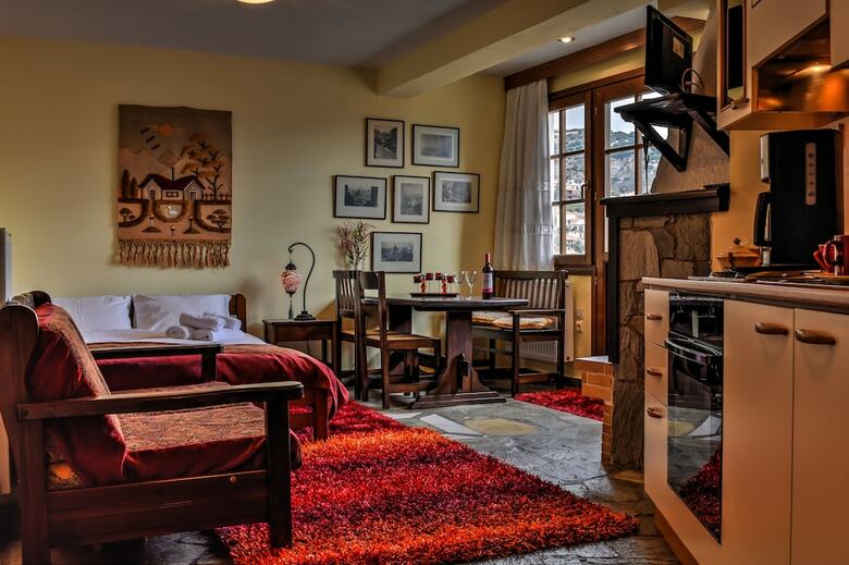 Hotel Dio Studios