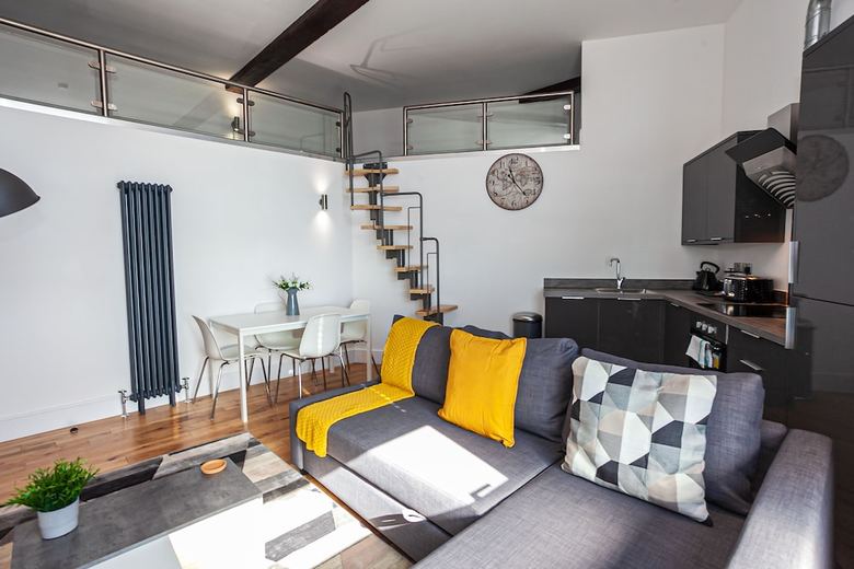 Oyo Arena Apartments