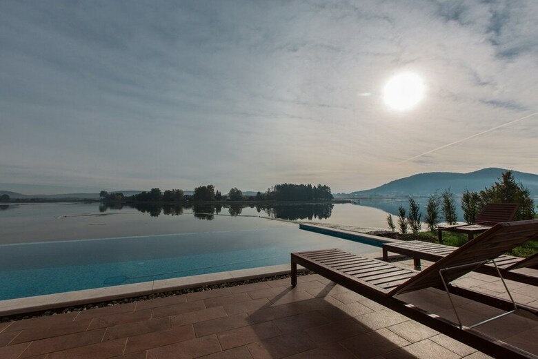 Villa Jezerska Vila