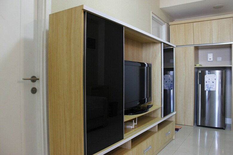 Delightful 2br Apartment At Parahyangan Residence